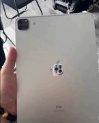 寒假刚买的iPad2022款256g插卡加WiFi版银色。寒